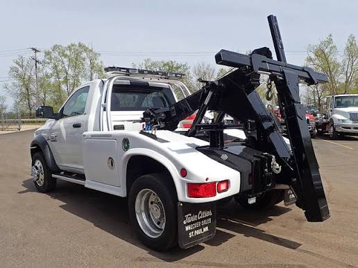 Tow Truck: Your Reliable Partner During Roadside Emergencies tow truck